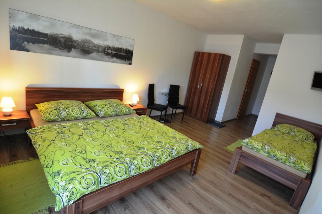 Villa Gold Nova Lesna Room photo